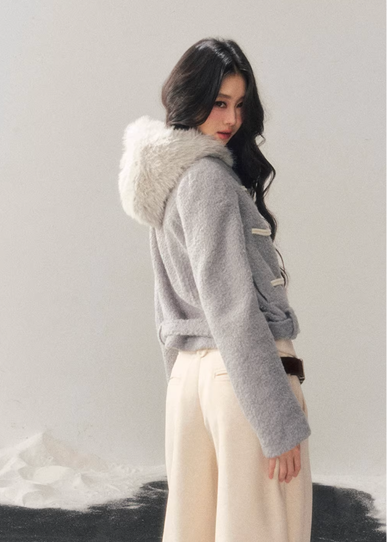 horn button wool jacket women, hooded wool coat women, padded winter jacket women, french style wool coat, korean minimal outerwear, refined winter jacket, elegant women coat, thickened wool jacket, premium women outerwear, aomalm wool style, understated luxury winter wear, modern women wool coat, feminine winter jacket, classic toggle coat women, daily winter outerwear