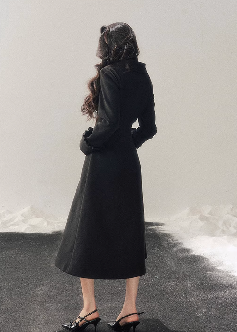 hepburn trench coat women, winter long coat women, cotton wool trench coat, korean minimal outerwear, elegant winter trench, refined women coat, classic long wool coat, premium women outerwear, aomalm coat style, understated luxury winter wear, feminine long coat women, modern trench coat winter, timeless women coat, structured winter trench, daily elegant outerwear