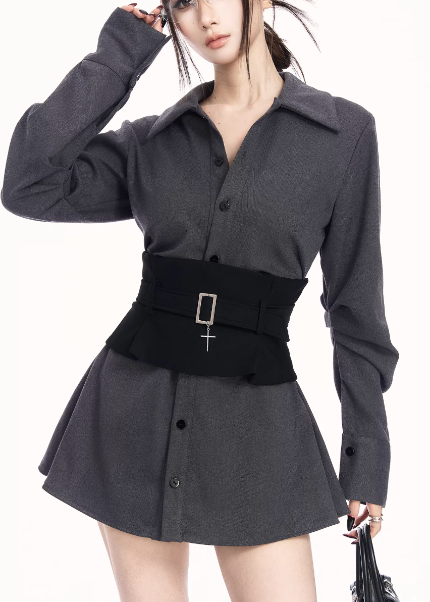 layered shirt set women, structured tunic shirt, edgy commuter outfit, two piece shirt women, waist shaping shirt set, dark minimalist fashion, vock shirt style, urban women outfit, tailored long sleeve shirt, modern street tailoring, alternative office wear women, black gray shirt set, controlled silhouette fashion, premium niche womenswear, minimalist edgy clothing