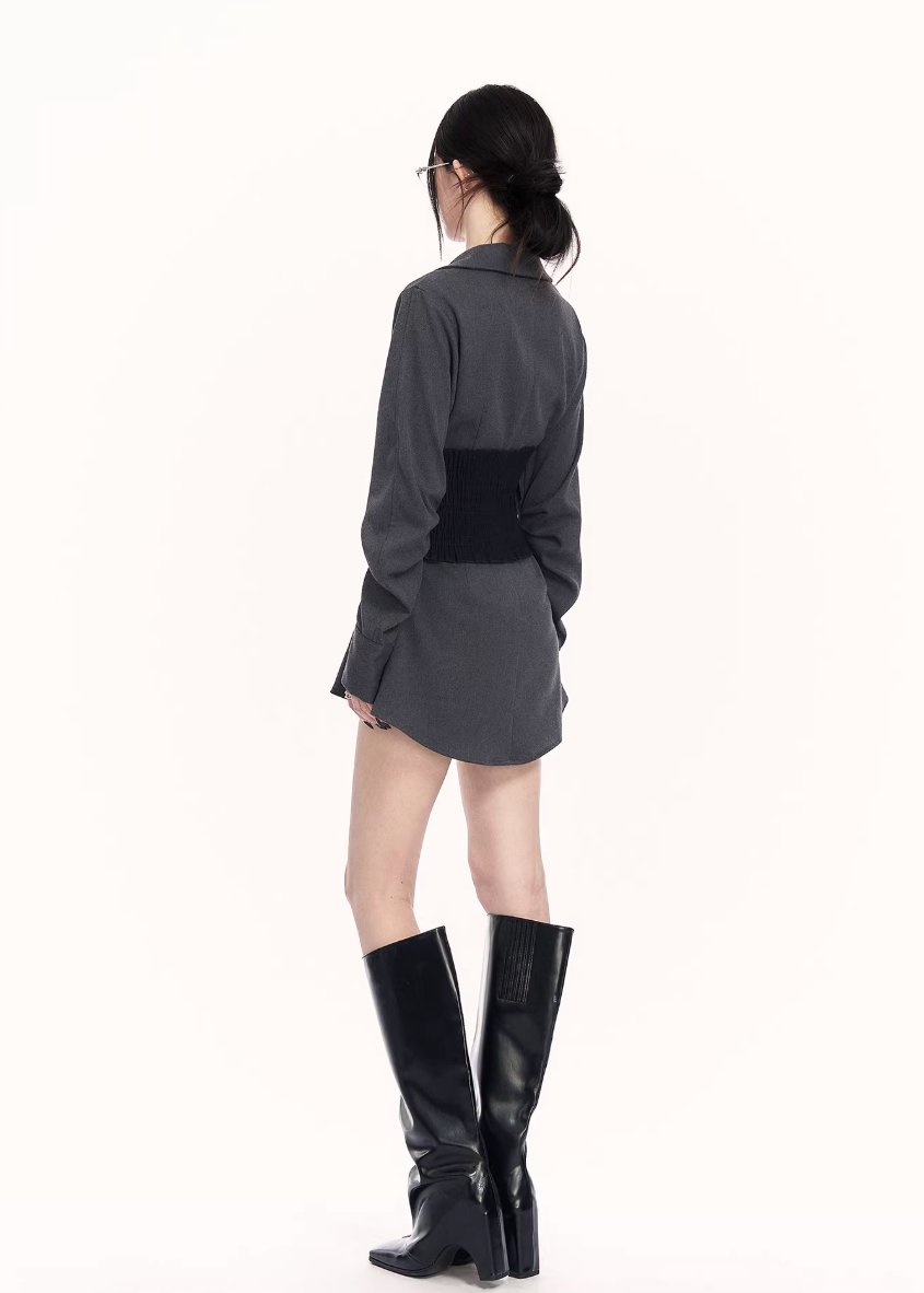 layered shirt set women, structured tunic shirt, edgy commuter outfit, two piece shirt women, waist shaping shirt set, dark minimalist fashion, vock shirt style, urban women outfit, tailored long sleeve shirt, modern street tailoring, alternative office wear women, black gray shirt set, controlled silhouette fashion, premium niche womenswear, minimalist edgy clothing