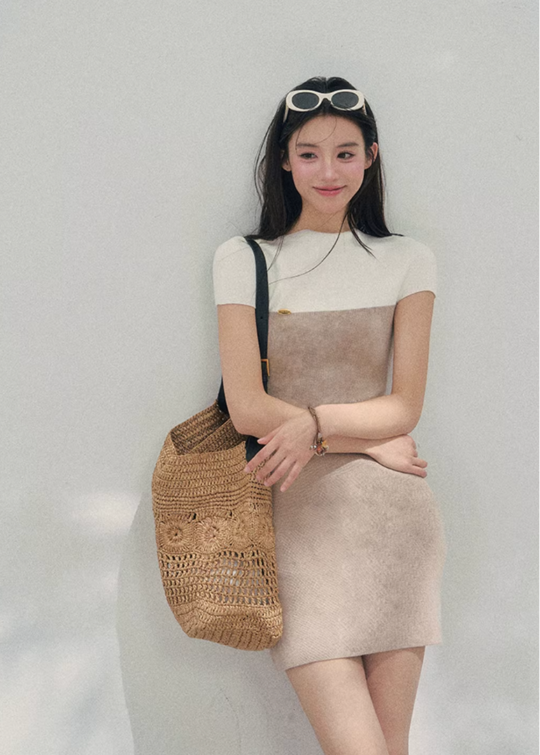 AOMALM knit mini dress women, French romantic fitted dress, feminine colorblock knit dress, Korean elegant spring mini dress, quiet luxury romantic outfit, Parisian inspired knit dress women, refined feminine silhouette dress, romantic Korean French aesthetic clothing, lightweight spring knit mini, elegant body shaping knit dress, soft luxury womenswear dress, mature feminine mini dress style, luxury Korean designer inspired knitwear, refined spring outfit women