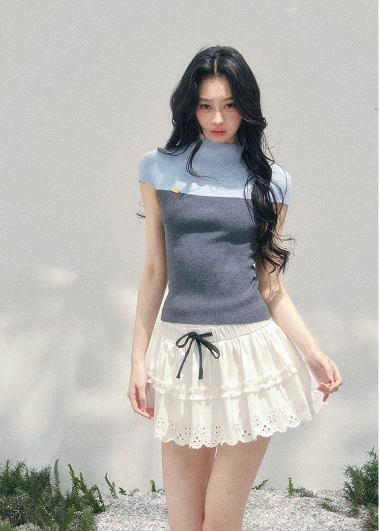 AOMALM colorblock knit top women, French romantic fitted spring top, feminine waist slimming knitwear, Korean elegant short sleeve knit, quiet luxury romantic outfit, Parisian inspired knit blouse, refined feminine silhouette top, romantic Korean French aesthetic clothing, lightweight spring knit top women, soft luxury womenswear knit, elegant colorblock fashion top, luxury Korean designer inspired knitwear, feminine sculpted knit blouse