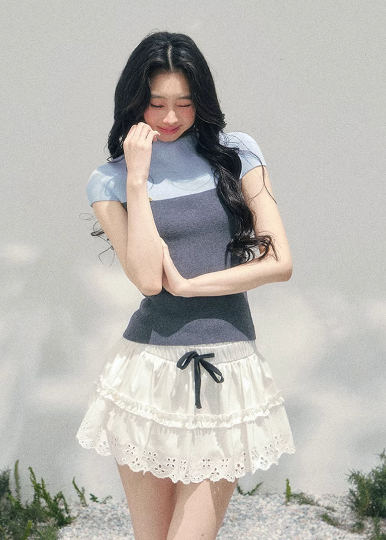 AOMALM colorblock knit top women, French romantic fitted spring top, feminine waist slimming knitwear, Korean elegant short sleeve knit, quiet luxury romantic outfit, Parisian inspired knit blouse, refined feminine silhouette top, romantic Korean French aesthetic clothing, lightweight spring knit top women, soft luxury womenswear knit, elegant colorblock fashion top, luxury Korean designer inspired knitwear, feminine sculpted knit blouse