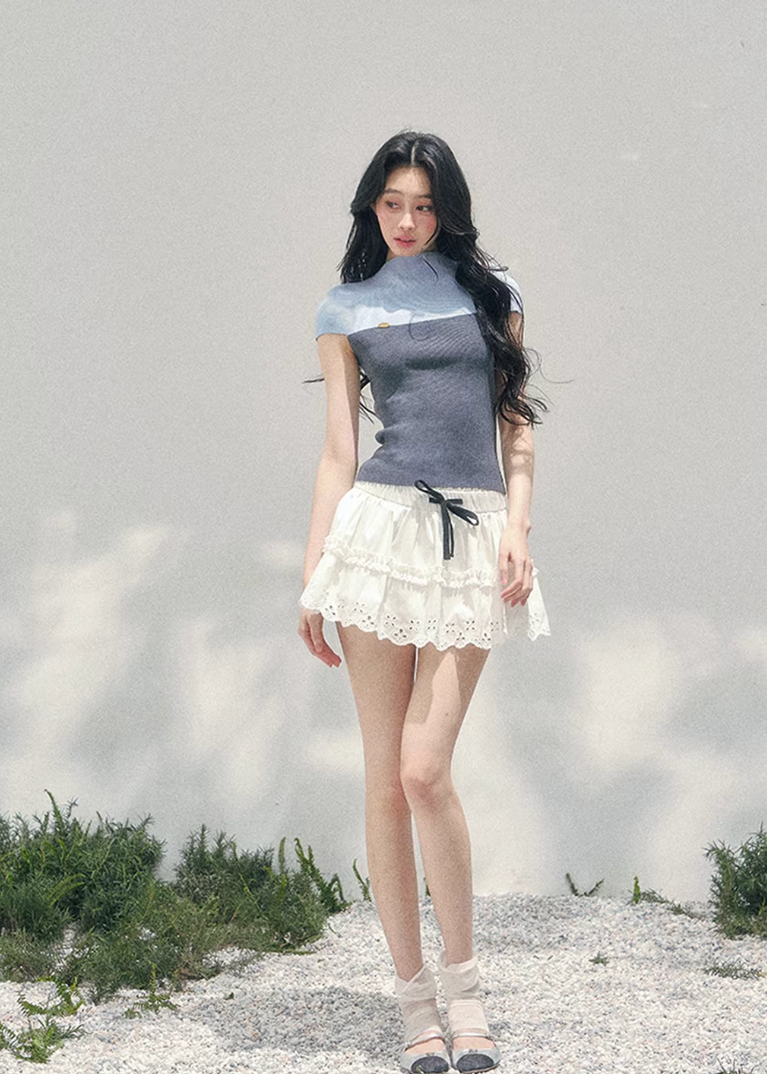AOMALM colorblock knit top women, French romantic fitted spring top, feminine waist slimming knitwear, Korean elegant short sleeve knit, quiet luxury romantic outfit, Parisian inspired knit blouse, refined feminine silhouette top, romantic Korean French aesthetic clothing, lightweight spring knit top women, soft luxury womenswear knit, elegant colorblock fashion top, luxury Korean designer inspired knitwear, feminine sculpted knit blouse