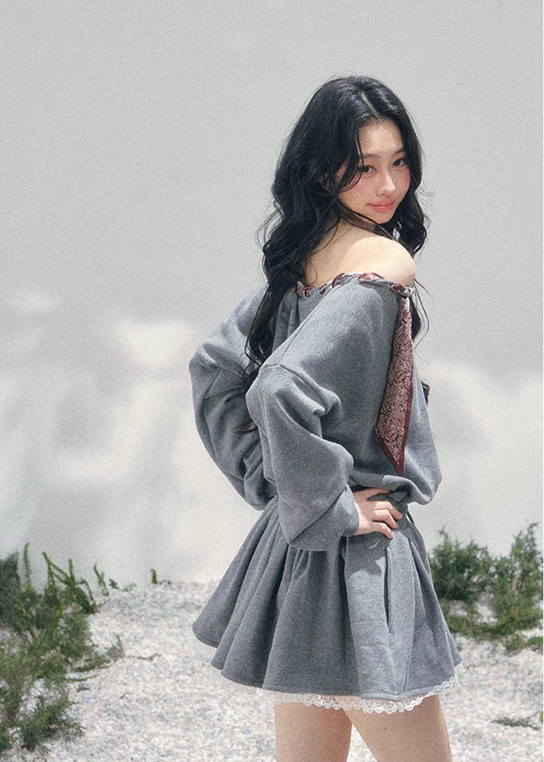 AOMALM slanted shoulder dress women, French romantic sweatshirt mini dress, feminine lace trim knit dress, Korean elegant casual spring dress, quiet luxury romantic outfit, Parisian inspired asymmetric knit dress, delicate lace hem mini dress, romantic Korean French aesthetic clothing, lightweight spring sweatshirt dress women, refined feminine casual dress, soft luxury womenswear knit dress, elegant sporty romantic outfit, luxury Korean designer inspired dress