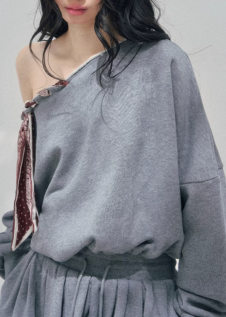 AOMALM slanted shoulder dress women, French romantic sweatshirt mini dress, feminine lace trim knit dress, Korean elegant casual spring dress, quiet luxury romantic outfit, Parisian inspired asymmetric knit dress, delicate lace hem mini dress, romantic Korean French aesthetic clothing, lightweight spring sweatshirt dress women, refined feminine casual dress, soft luxury womenswear knit dress, elegant sporty romantic outfit, luxury Korean designer inspired dress
