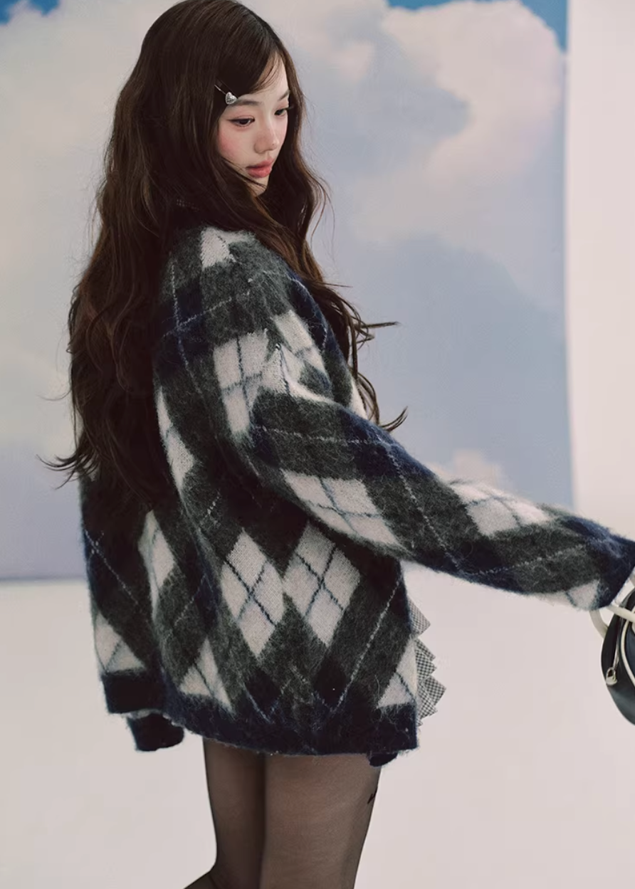 LaluneDuCiel argyle cardigan women, Korean feminine knit cardigan, collegiate style sweater women, vintage argyle knit cardigan, cozy oversized cardigan Korean fashion, soft academia knitwear women, elegant Korean style sweater, casual feminine cardigan outfit, spring knit cardigan women, chic Korean fashion knitwear
