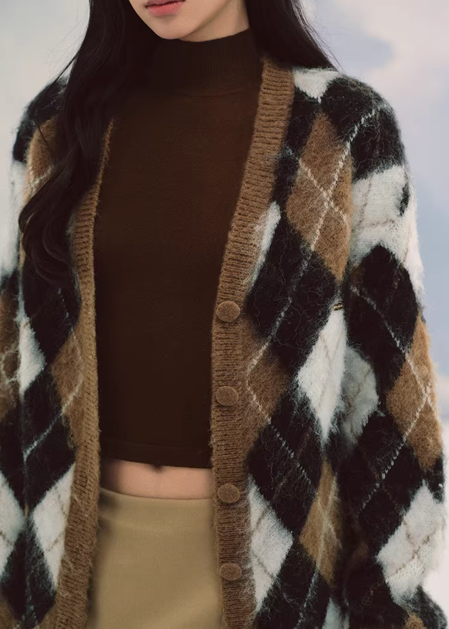 LaluneDuCiel argyle cardigan women, Korean feminine knit cardigan, collegiate style sweater women, vintage argyle knit cardigan, cozy oversized cardigan Korean fashion, soft academia knitwear women, elegant Korean style sweater, casual feminine cardigan outfit, spring knit cardigan women, chic Korean fashion knitwear