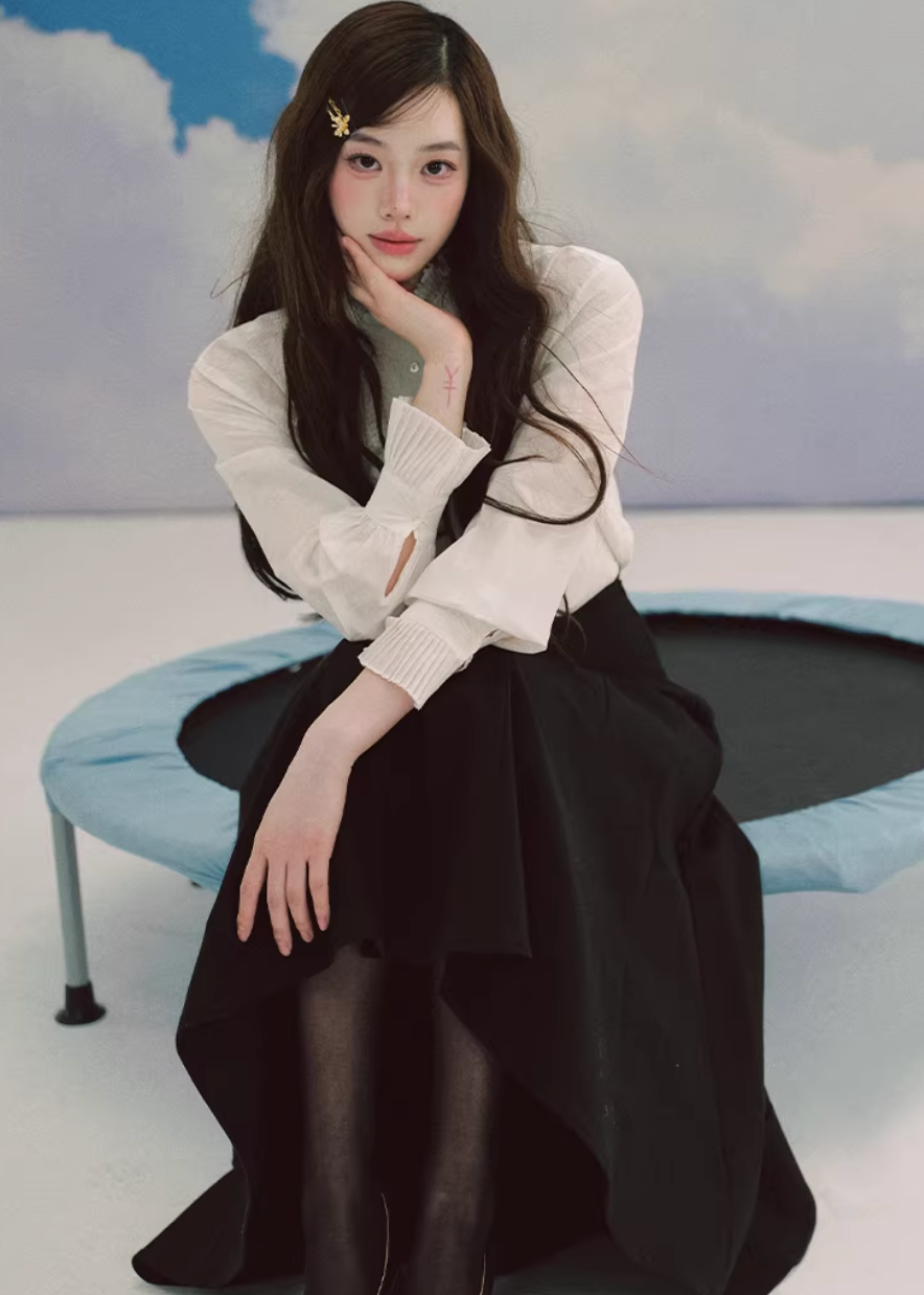black midi skirt, pleated skirt women, a line midi skirt, umbrella skirt, elegant black skirt, korean fashion skirt, french style midi skirt, high waist skirt, minimalist skirt women, spring midi skirt, flowy skirt outfit, versatile black skirt, classic midi skirt, feminine silhouette skirt, chic pleated skirt, everyday elegant wear, parisian style clothing, soft structured skirt, refined women fashion, timeless wardrobe essential