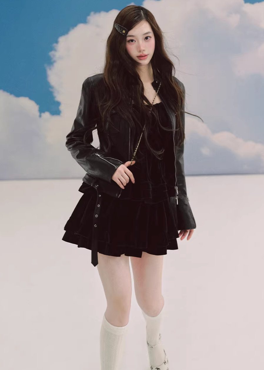 black velvet skirt, ballet mini skirt, tiered skirt women, korean fashion skirt, velvet mini skirt, flared mini skirt, feminine black skirt, soft velvet skirt, slimming mini skirt, playful chic skirt, elegant mini skirt, versatile outfit skirt, layered skirt women, aesthetic fashion skirt, modern feminine clothing, parisian style mini skirt, going out skirt, casual chic mini, refined black skirt, soft texture skirt