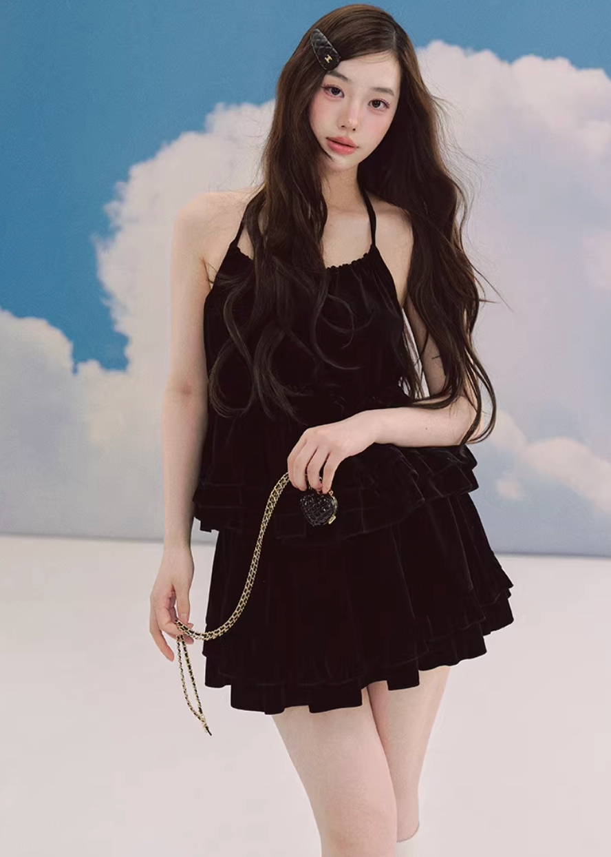 black velvet skirt, ballet mini skirt, tiered skirt women, korean fashion skirt, velvet mini skirt, flared mini skirt, feminine black skirt, soft velvet skirt, slimming mini skirt, playful chic skirt, elegant mini skirt, versatile outfit skirt, layered skirt women, aesthetic fashion skirt, modern feminine clothing, parisian style mini skirt, going out skirt, casual chic mini, refined black skirt, soft texture skirt