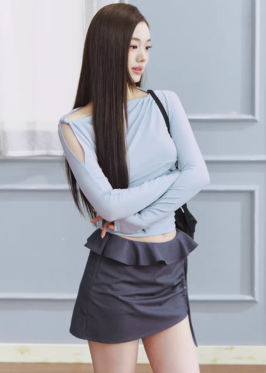 ruffled mini skirt women, low rise skirt, shirred mini skirt, korean fashion skirt, hip hugging skirt, spring outfit ideas, feminine mini skirt, casual chic skirt, aesthetic fashion skirt, modern feminine clothing, versatile mini skirt, lightweight skirt women, stylish short skirt, parisian style clothing, refined casual wear, body contour skirt, clean silhouette skirt, trendy mini skirt, everyday outfit skirt, spring mini skirt