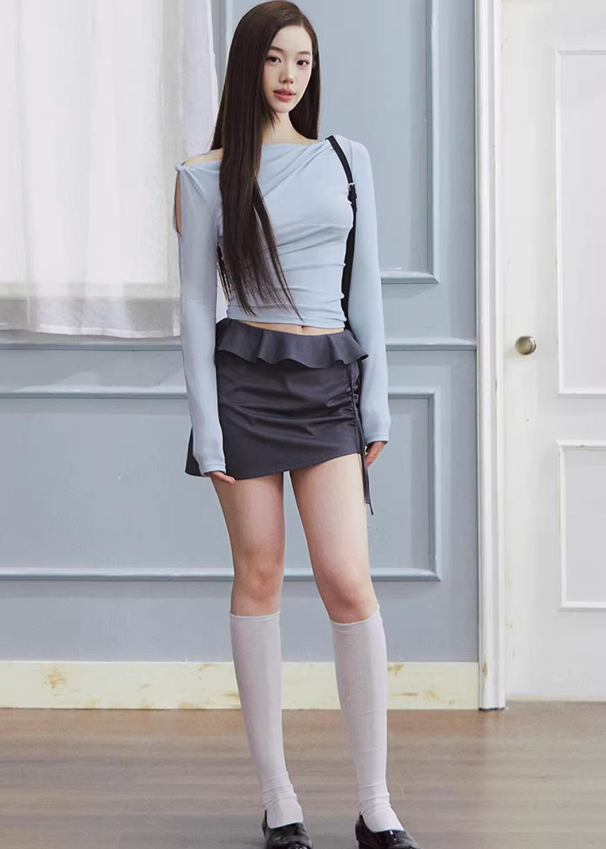 ruffled mini skirt women, low rise skirt, shirred mini skirt, korean fashion skirt, hip hugging skirt, spring outfit ideas, feminine mini skirt, casual chic skirt, aesthetic fashion skirt, modern feminine clothing, versatile mini skirt, lightweight skirt women, stylish short skirt, parisian style clothing, refined casual wear, body contour skirt, clean silhouette skirt, trendy mini skirt, everyday outfit skirt, spring mini skirt