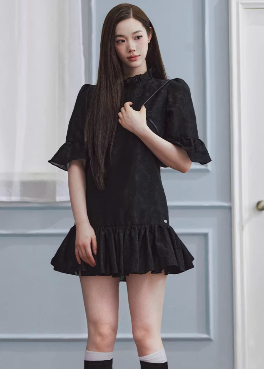 white mini dress women, jacquard dress women, ruffle dress spring, korean fashion dress, spring outfits 2026, feminine mini dress, textured white dress, aesthetic fashion dress, lightweight summer dress, chic everyday outfit, modern feminine clothing, elegant casual dress, parisian style clothing, versatile spring dress, soft girl aesthetic dress, flared mini dress, refined casual wear, delicate texture dress, romantic white dress, spring wardrobe essential