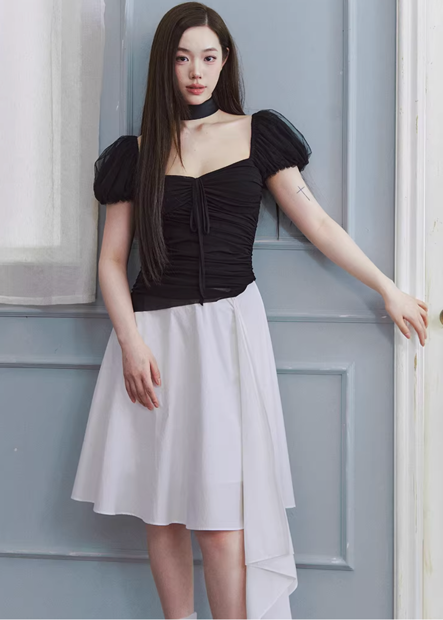 black white dress women, square neck dress, puff sleeve dress women, korean fashion dress, spring outfit ideas, elegant midi dress, contrast dress women, aesthetic fashion dress, modern feminine clothing, chic everyday outfit, parisian style clothing, vintage inspired dress, versatile spring dress, refined casual wear, soft girl aesthetic dress, statement dress women, lightweight summer dress, feminine silhouette dress, clean line dress, stylish day dress