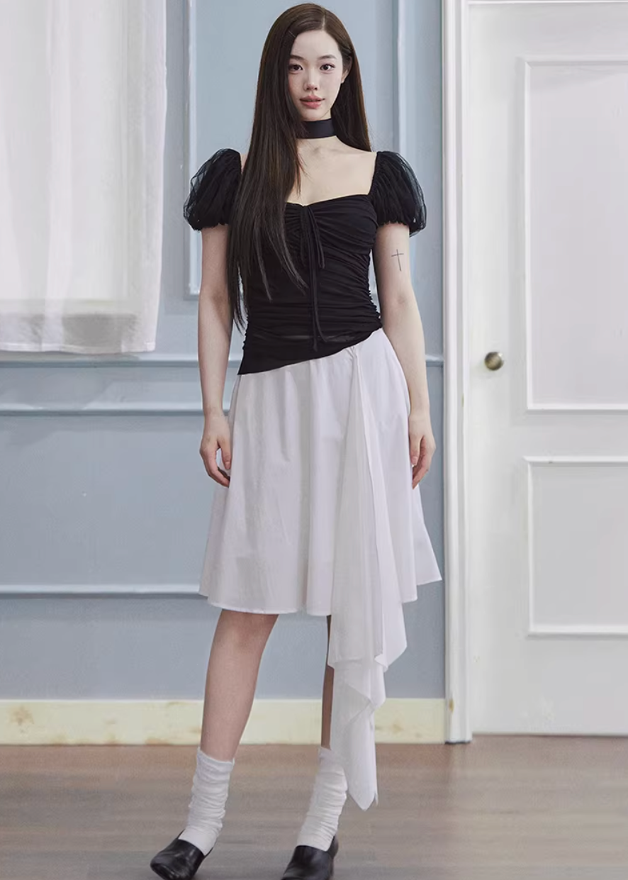 black white dress women, square neck dress, puff sleeve dress women, korean fashion dress, spring outfit ideas, elegant midi dress, contrast dress women, aesthetic fashion dress, modern feminine clothing, chic everyday outfit, parisian style clothing, vintage inspired dress, versatile spring dress, refined casual wear, soft girl aesthetic dress, statement dress women, lightweight summer dress, feminine silhouette dress, clean line dress, stylish day dress