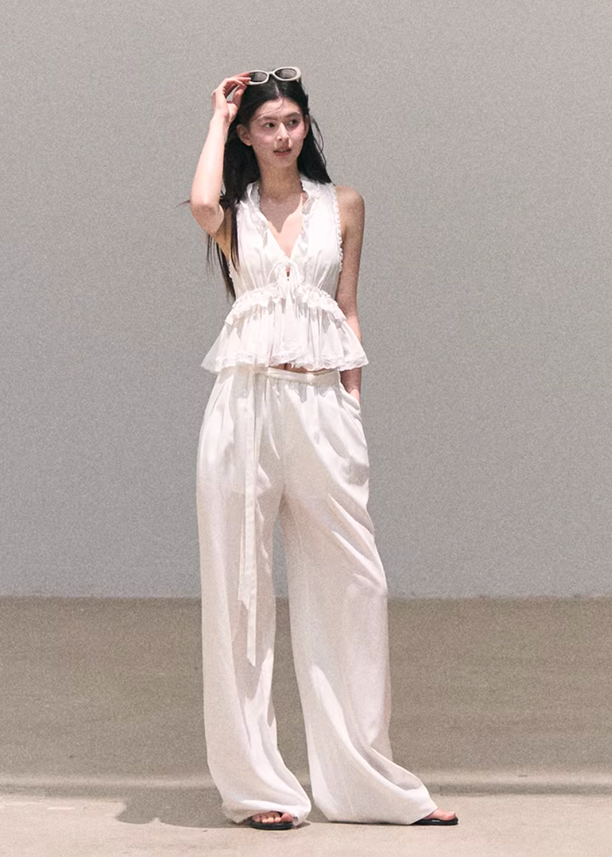 lace halter top women, linen blend top, lyocell blouse women, korean fashion top, spring outfit ideas, casual spring outfits, feminine summer top, lightweight blouse women, soft aesthetic outfit, breathable fabric top, modern feminine clothing, parisian style clothing, relaxed fit top women, versatile summer top, airy fabric blouse, chic everyday outfit, minimal elegant top, resort style top, calm luxury fashion, delicate lace blouse