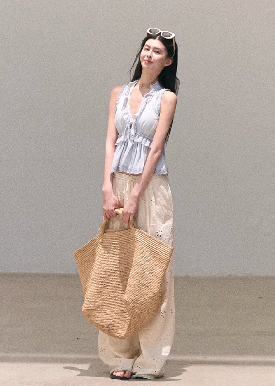 lace halter top women, linen blend top, lyocell blouse women, korean fashion top, spring outfit ideas, casual spring outfits, feminine summer top, lightweight blouse women, soft aesthetic outfit, breathable fabric top, modern feminine clothing, parisian style clothing, relaxed fit top women, versatile summer top, airy fabric blouse, chic everyday outfit, minimal elegant top, resort style top, calm luxury fashion, delicate lace blouse