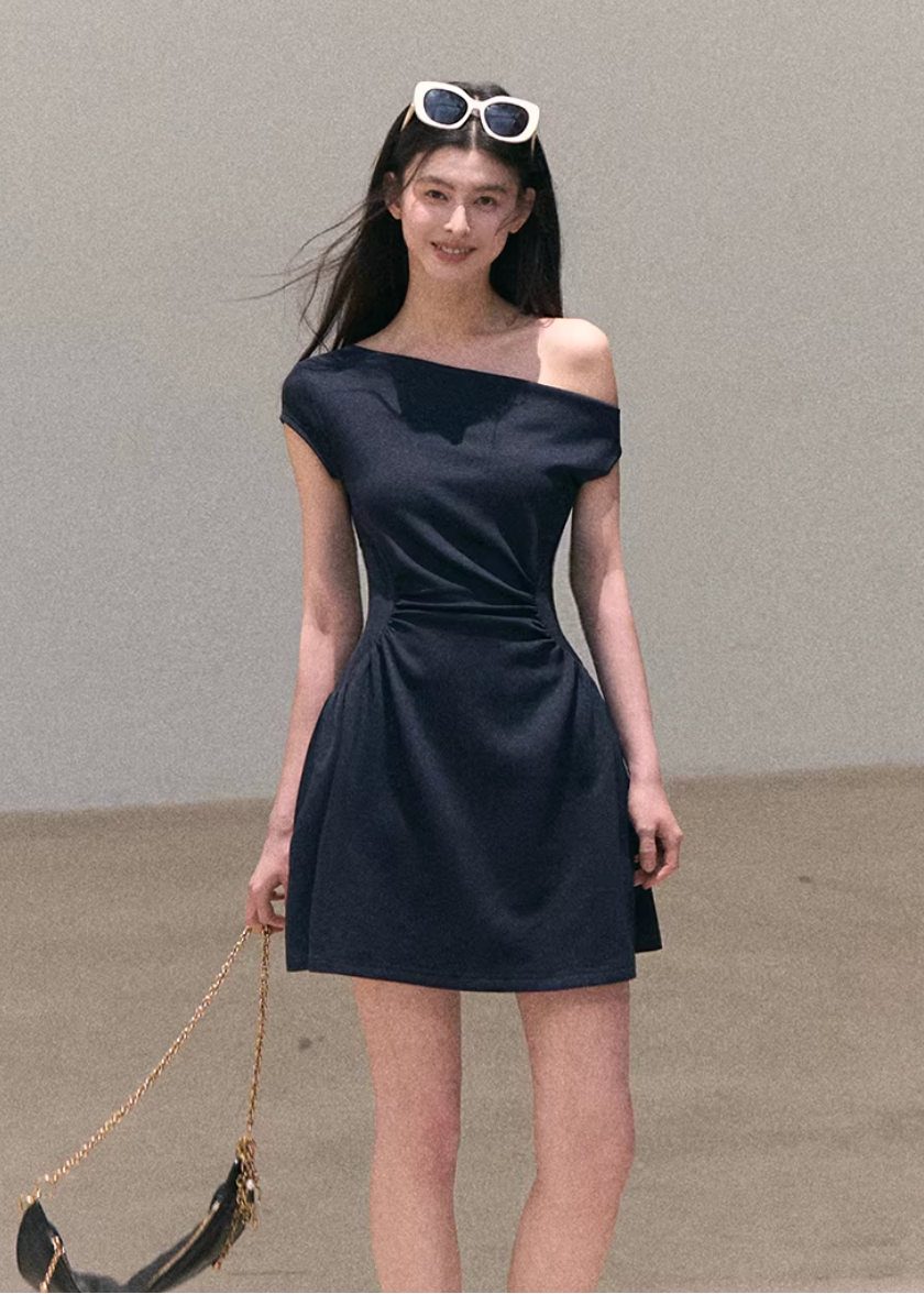 one shoulder dress women, lyocell dress women, korean fashion dress, spring outfit ideas, casual spring outfits, asymmetrical dress women, minimalist dress women, breathable fabric dress, soft aesthetic outfit, modern feminine clothing, parisian style clothing, versatile summer dress, chic everyday outfit, calm luxury fashion, lightweight dress women, elegant casual dress, effortless style dress, refined minimal dress, spring wardrobe dress, feminine silhouette dress