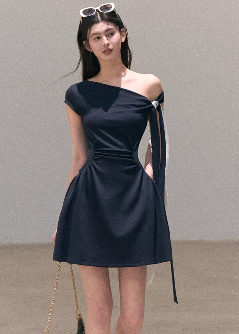 one shoulder dress women, lyocell dress women, korean fashion dress, spring outfit ideas, casual spring outfits, asymmetrical dress women, minimalist dress women, breathable fabric dress, soft aesthetic outfit, modern feminine clothing, parisian style clothing, versatile summer dress, chic everyday outfit, calm luxury fashion, lightweight dress women, elegant casual dress, effortless style dress, refined minimal dress, spring wardrobe dress, feminine silhouette dress
