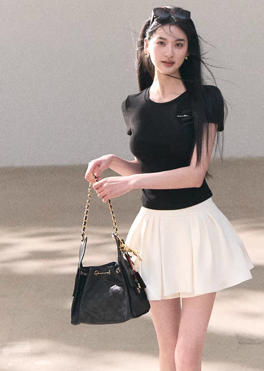 crew neck t shirt women, embroidered logo tee, korean fashion top, spring outfits 2026, casual spring outfits, slim fit t shirt women, minimalist t shirt women, basic essential top, breathable cotton tee, soft aesthetic outfit, modern feminine clothing, parisian style clothing, versatile everyday top, chic casual outfit, clean line t shirt, refined casual wear, simple design top, spring wardrobe essential, fitted t shirt women, effortless style top