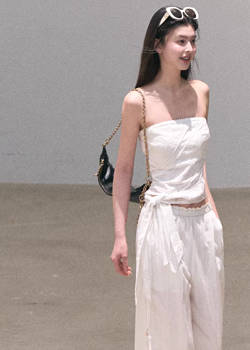 bandeau set women, linen two piece outfit, korean fashion set, spring outfit ideas, casual spring outfits, resort outfit women, wide leg pants set, minimalist summer outfit, breathable fabric set, soft aesthetic outfit, modern feminine clothing, parisian style clothing, versatile two piece outfit, travel outfit women, relaxed fit pants women, chic everyday set, natural fabric outfit, calm luxury fashion, effortless style set, spring wardrobe set