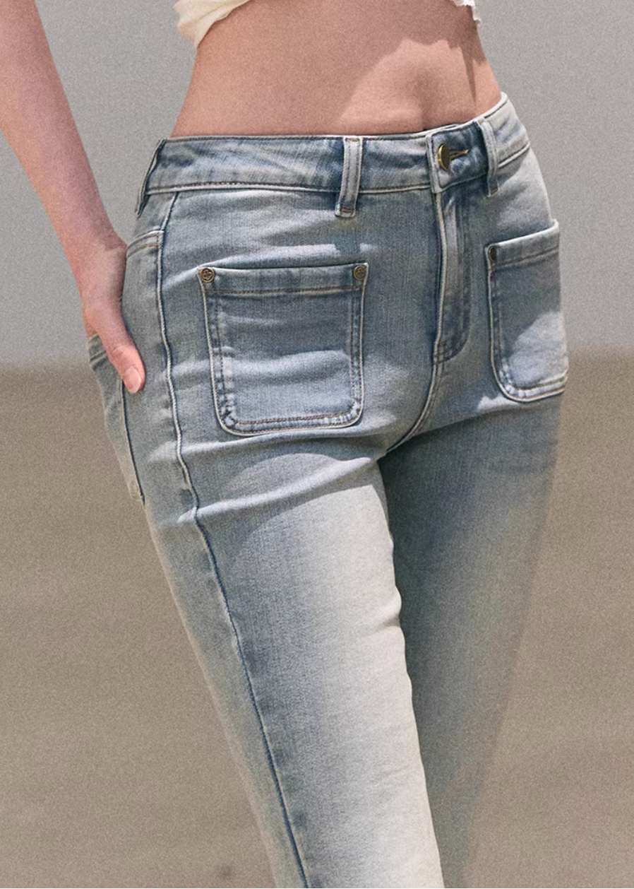 flared jeans women, vintage wash denim, korean fashion denim, spring outfits 2026, casual spring outfits, flare jeans outfit, slim fit flare jeans, minimalist denim style, soft aesthetic outfit, breathable cotton jeans, modern feminine clothing, parisian style clothing, versatile denim pants, chic everyday outfit, calm luxury fashion, relaxed fit denim, light wash jeans women, effortless style jeans, spring wardrobe denim, flattering denim jeans