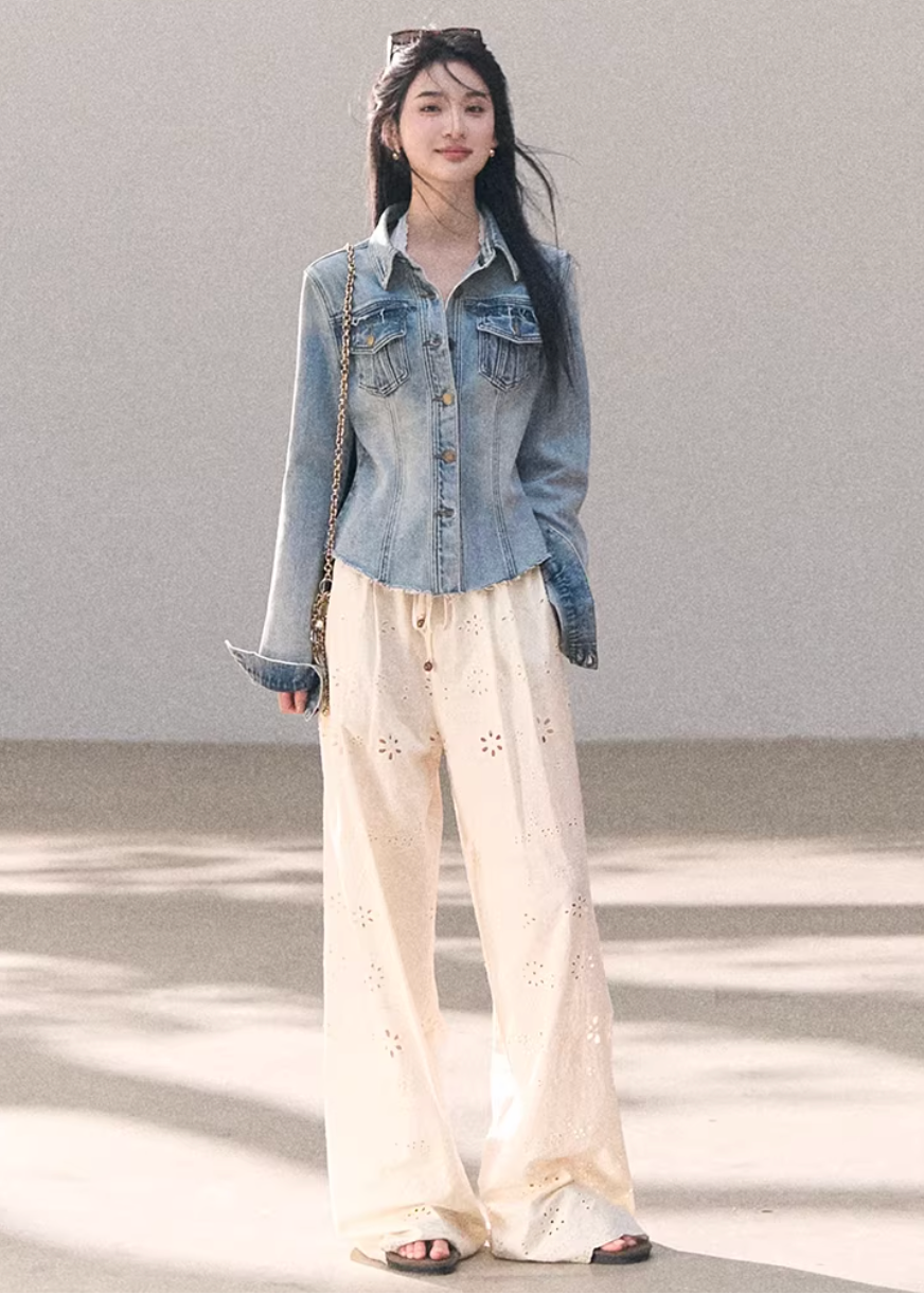 denim jacket women, short denim coat, korean fashion outerwear, spring outfits 2026, casual spring outfits, washed denim jacket, lightweight spring jacket, minimalist denim style, soft aesthetic outfit, modern feminine clothing, parisian style clothing, versatile layering jacket, chic everyday outfit, calm luxury fashion, commuter style jacket, relaxed fit denim jacket, effortless style outerwear, natural tone denim, spring wardrobe jacket, essential layering piece