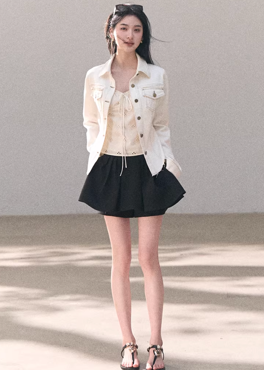 denim jacket women, short denim coat, korean fashion outerwear, spring outfits 2026, casual spring outfits, washed denim jacket, lightweight spring jacket, minimalist denim style, soft aesthetic outfit, modern feminine clothing, parisian style clothing, versatile layering jacket, chic everyday outfit, calm luxury fashion, commuter style jacket, relaxed fit denim jacket, effortless style outerwear, natural tone denim, spring wardrobe jacket, essential layering piece