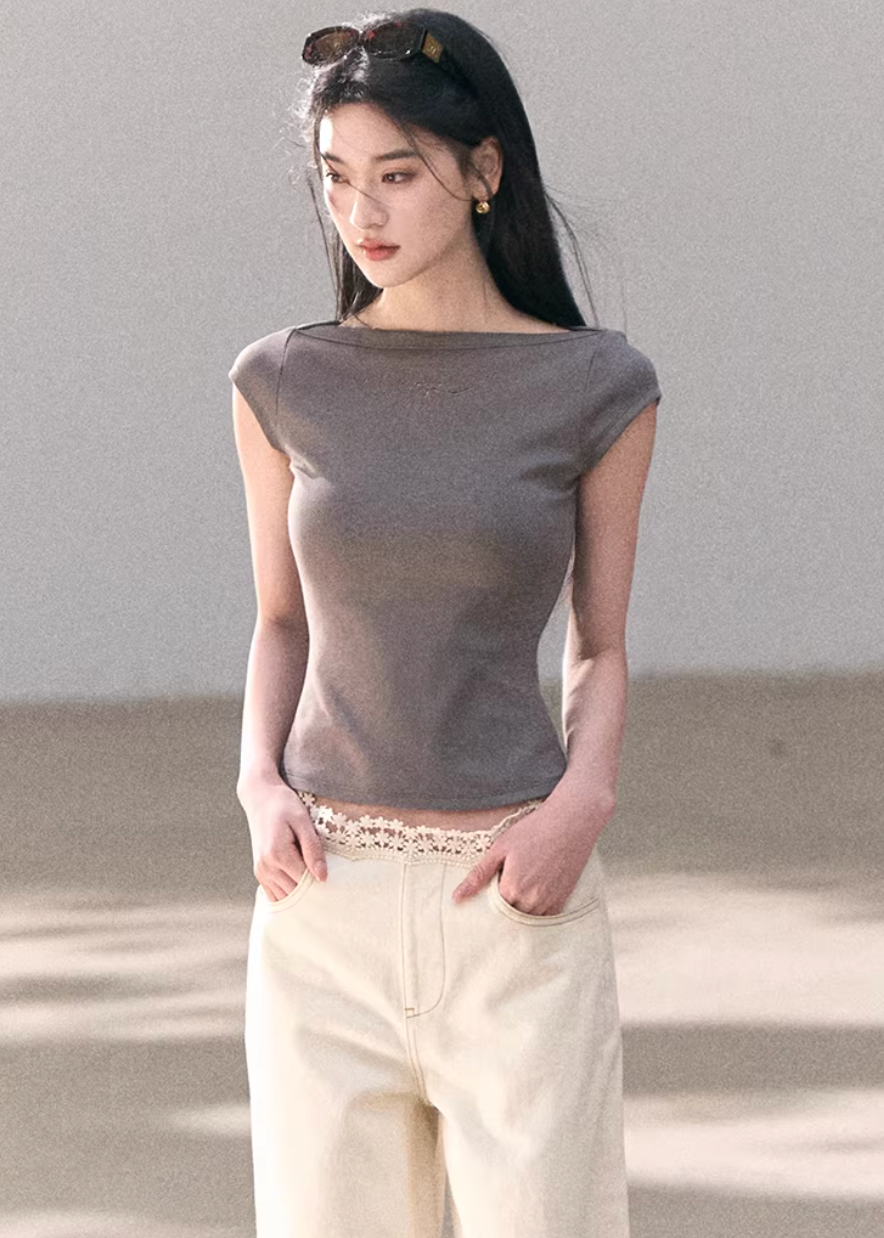 one shoulder t shirt women, asymmetrical top women, korean fashion top, spring outfit ideas, casual spring outfits, slim fit t shirt women, minimalist top women, breathable cotton tee, soft aesthetic outfit, modern feminine clothing, parisian style clothing, versatile everyday top, chic casual outfit, calm luxury fashion, lightweight summer top, effortless style blouse, refined casual wear, spring wardrobe essential, fitted tee women, simple design top
