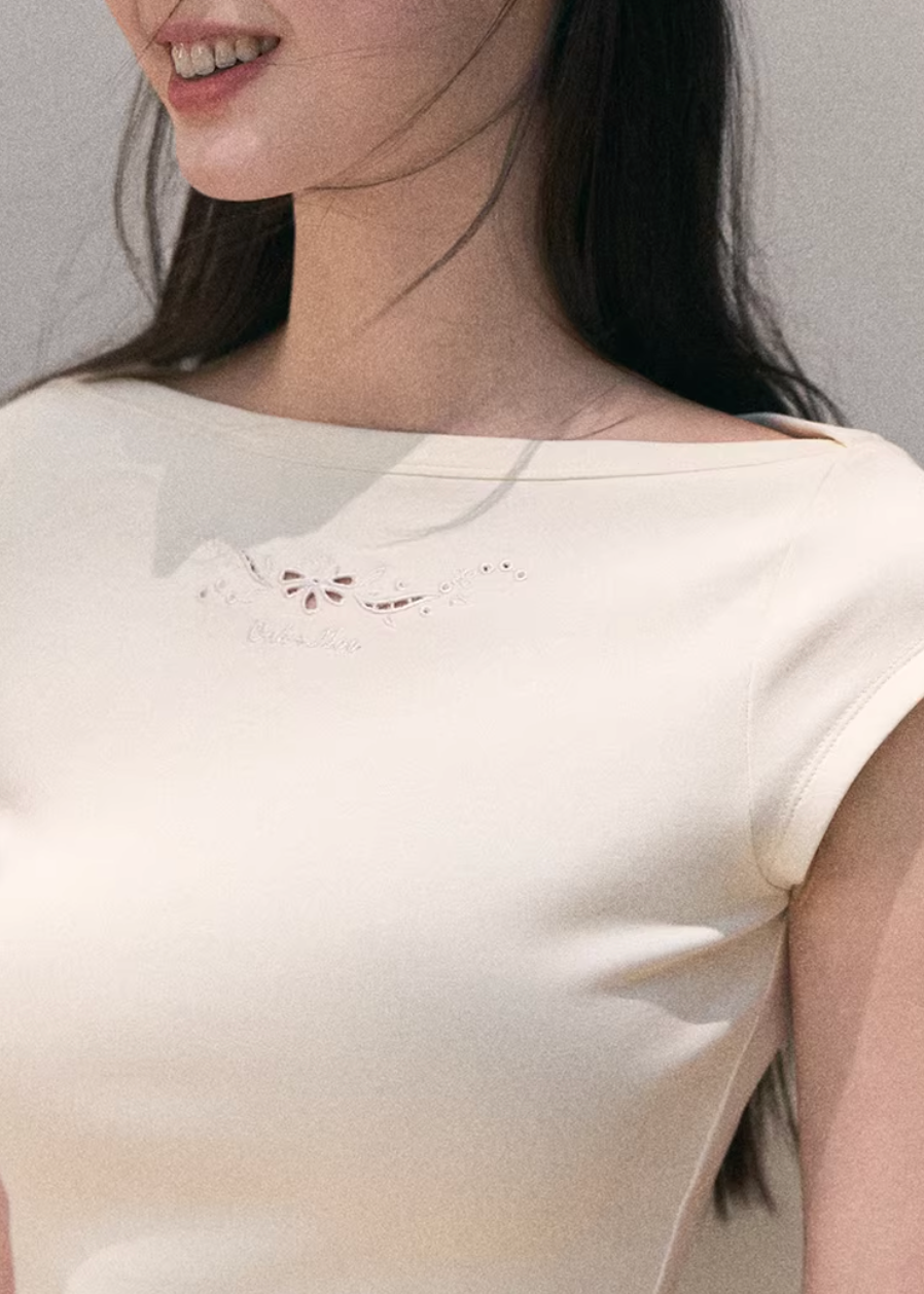 one shoulder t shirt women, asymmetrical top women, korean fashion top, spring outfit ideas, casual spring outfits, slim fit t shirt women, minimalist top women, breathable cotton tee, soft aesthetic outfit, modern feminine clothing, parisian style clothing, versatile everyday top, chic casual outfit, calm luxury fashion, lightweight summer top, effortless style blouse, refined casual wear, spring wardrobe essential, fitted tee women, simple design top