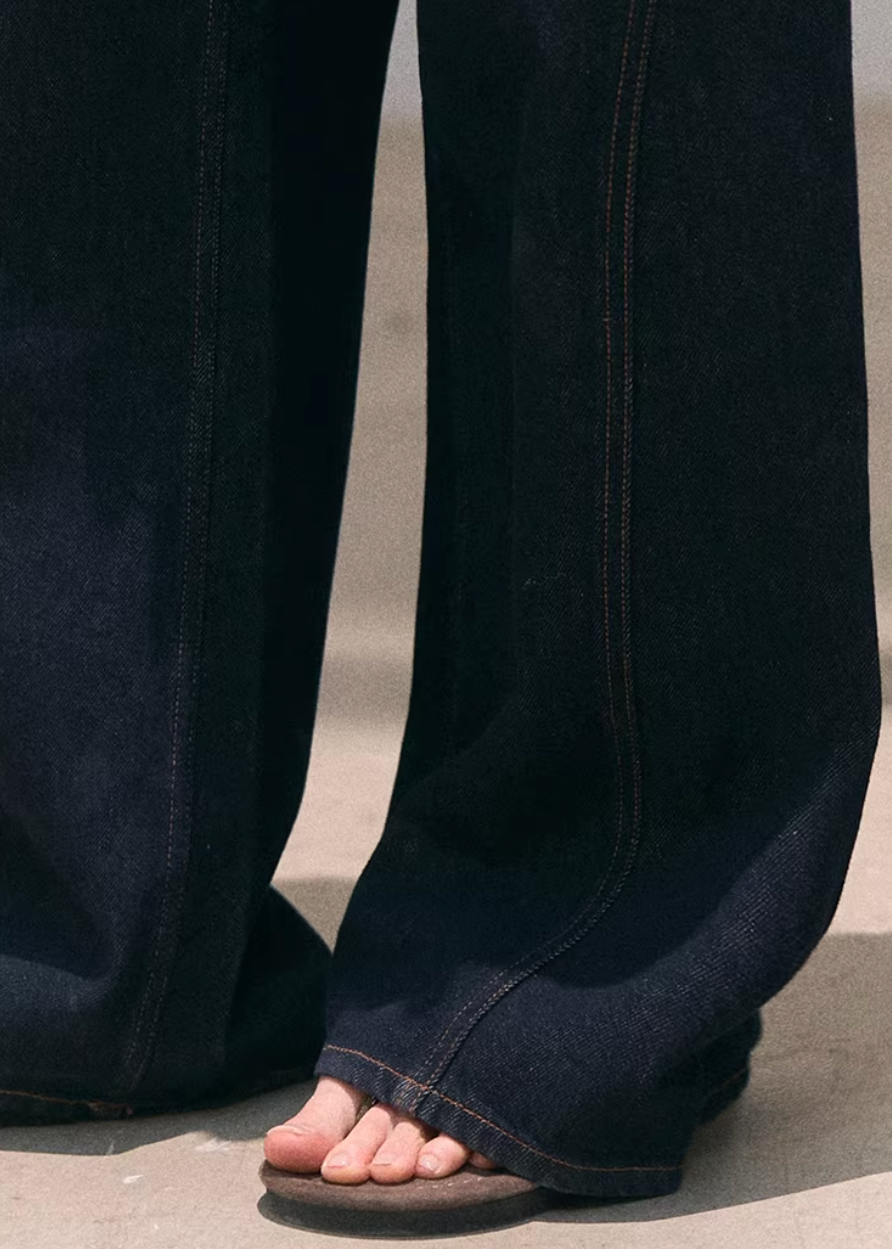 straight jeans women, loose fit denim, korean fashion denim, spring outfits 2026, casual spring outfits, relaxed straight jeans, minimalist denim style, soft aesthetic outfit, breathable cotton jeans, modern feminine clothing, parisian style clothing, versatile casual pants, chic everyday outfit, calm luxury fashion, light wash jeans women, effortless style jeans, spring wardrobe denim, comfortable wide jeans, natural tone denim, everyday essential jeans