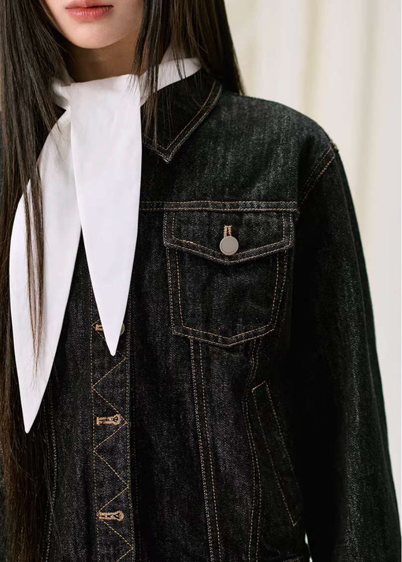 denim jacket women, oversized denim jacket, vintage wash jacket, korean fashion outerwear, summer outfit ideas, casual summer outfits, blue denim jacket women, aesthetic fashion outfit, modern feminine clothing, parisian style clothing, versatile layering jacket, chic everyday outfit, relaxed fit denim jacket, effortless style outerwear, street style denim jacket, wardrobe essential jacket, classic denim outerwear, casual chic outfit, minimal style jacket, everyday fashion jacket