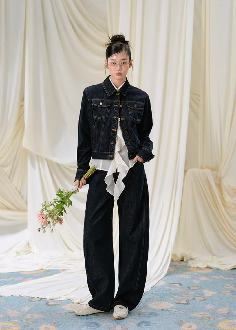 denim jacket women, oversized denim jacket, vintage wash jacket, korean fashion outerwear, summer outfit ideas, casual summer outfits, blue denim jacket women, aesthetic fashion outfit, modern feminine clothing, parisian style clothing, versatile layering jacket, chic everyday outfit, relaxed fit denim jacket, effortless style outerwear, street style denim jacket, wardrobe essential jacket, classic denim outerwear, casual chic outfit, minimal style jacket, everyday fashion jacket