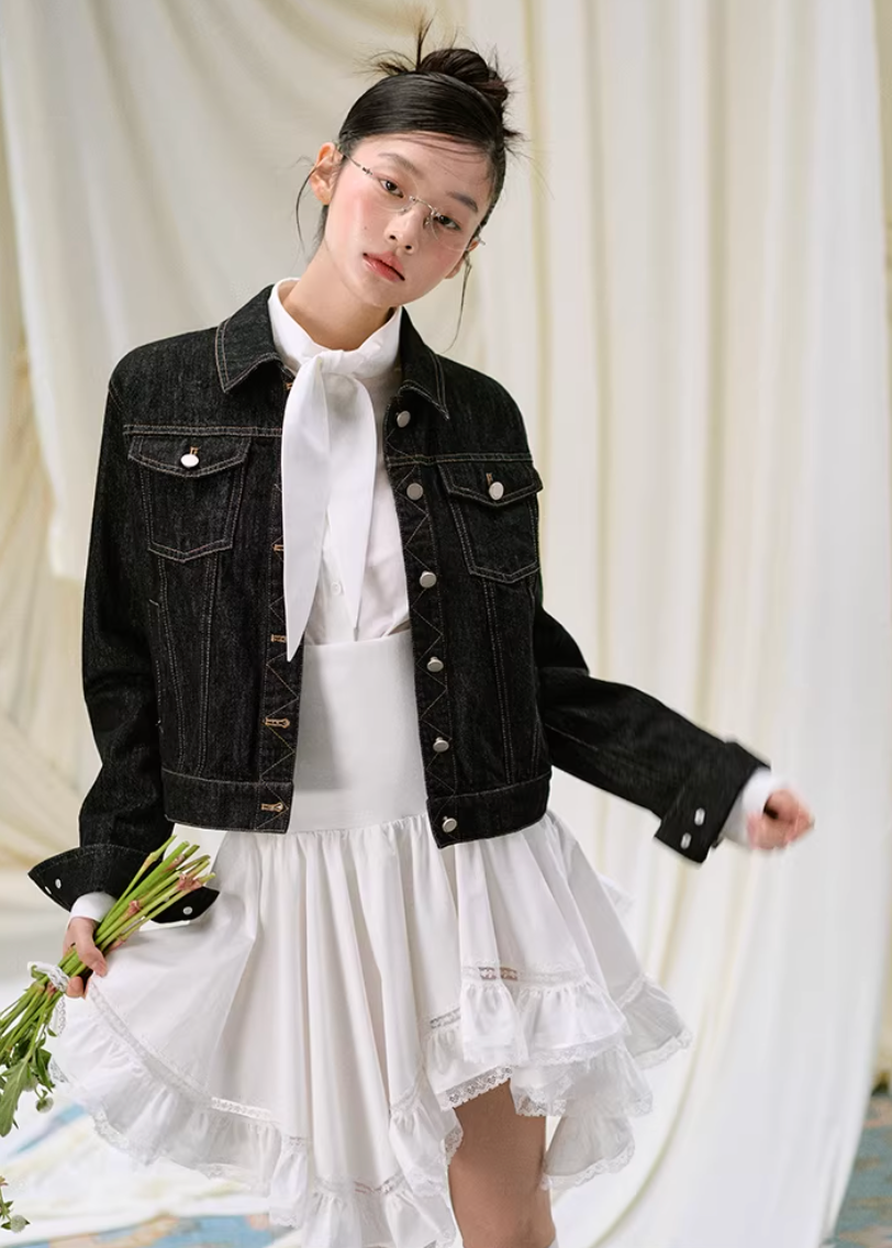 denim jacket women, oversized denim jacket, vintage wash jacket, korean fashion outerwear, summer outfit ideas, casual summer outfits, blue denim jacket women, aesthetic fashion outfit, modern feminine clothing, parisian style clothing, versatile layering jacket, chic everyday outfit, relaxed fit denim jacket, effortless style outerwear, street style denim jacket, wardrobe essential jacket, classic denim outerwear, casual chic outfit, minimal style jacket, everyday fashion jacket