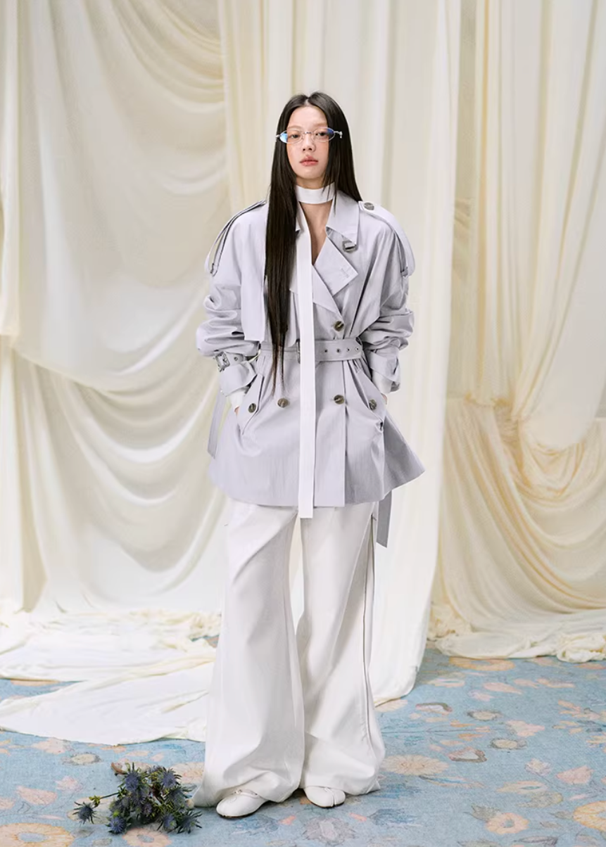 bootcut trousers women, wide leg pants women, korean fashion pants, summer work outfits, work outfits women office, casual work outfit women, aesthetic fashion outfit, modern feminine clothing, parisian style clothing, versatile trousers women, chic everyday outfit, lightweight pants women, minimal style trousers, elegant work outfit, refined casual wear, commuter outfit women, soft drape pants, stylish office outfit, spring wardrobe pants, effortless style trousers