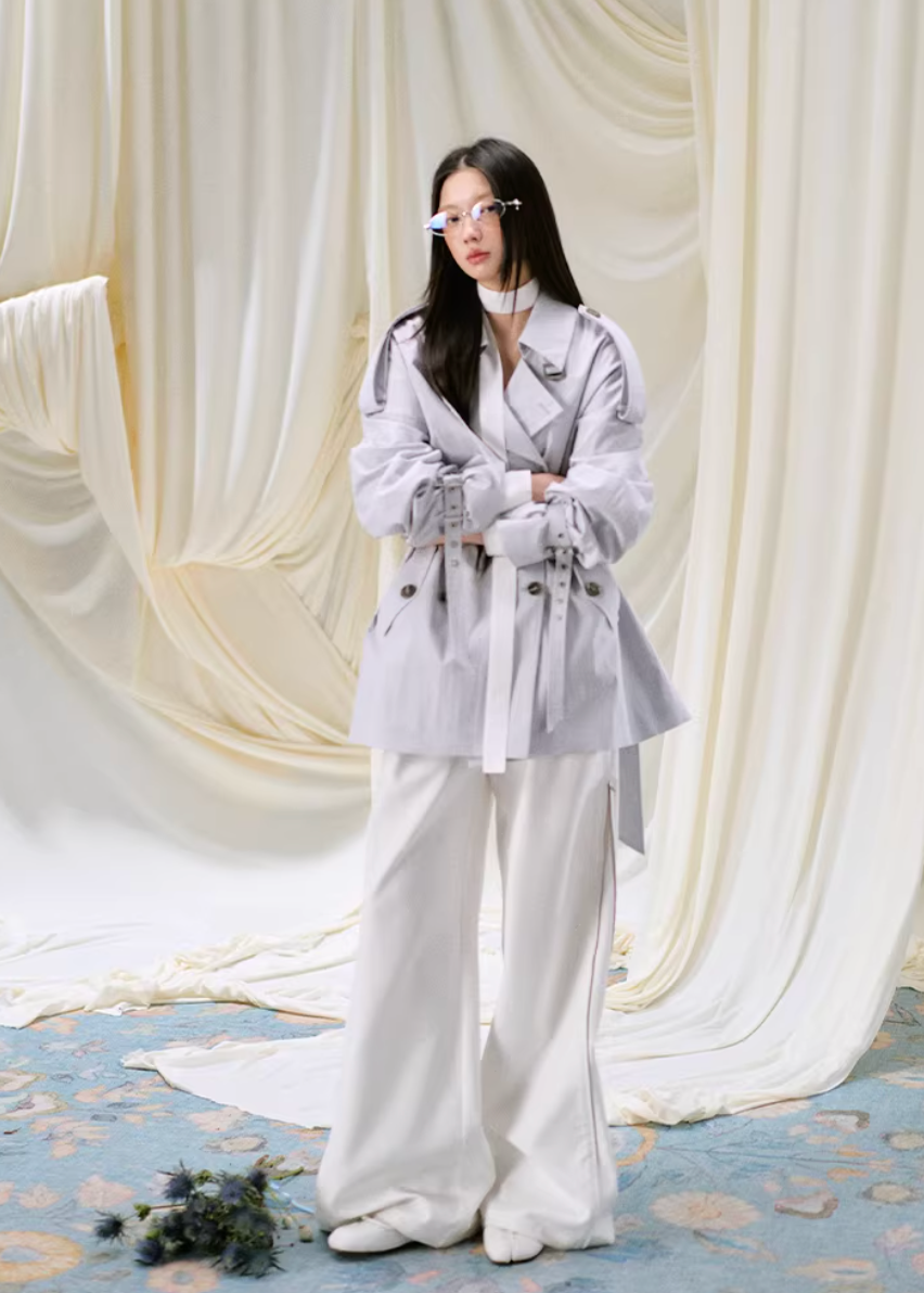 bootcut trousers women, wide leg pants women, korean fashion pants, summer work outfits, work outfits women office, casual work outfit women, aesthetic fashion outfit, modern feminine clothing, parisian style clothing, versatile trousers women, chic everyday outfit, lightweight pants women, minimal style trousers, elegant work outfit, refined casual wear, commuter outfit women, soft drape pants, stylish office outfit, spring wardrobe pants, effortless style trousers