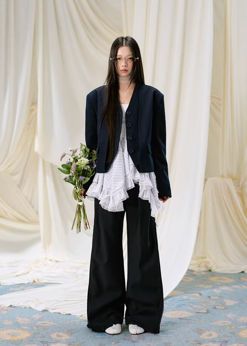 bootcut trousers women, wide leg pants women, korean fashion pants, summer work outfits, work outfits women office, casual work outfit women, aesthetic fashion outfit, modern feminine clothing, parisian style clothing, versatile trousers women, chic everyday outfit, lightweight pants women, minimal style trousers, elegant work outfit, refined casual wear, commuter outfit women, soft drape pants, stylish office outfit, spring wardrobe pants, effortless style trousers