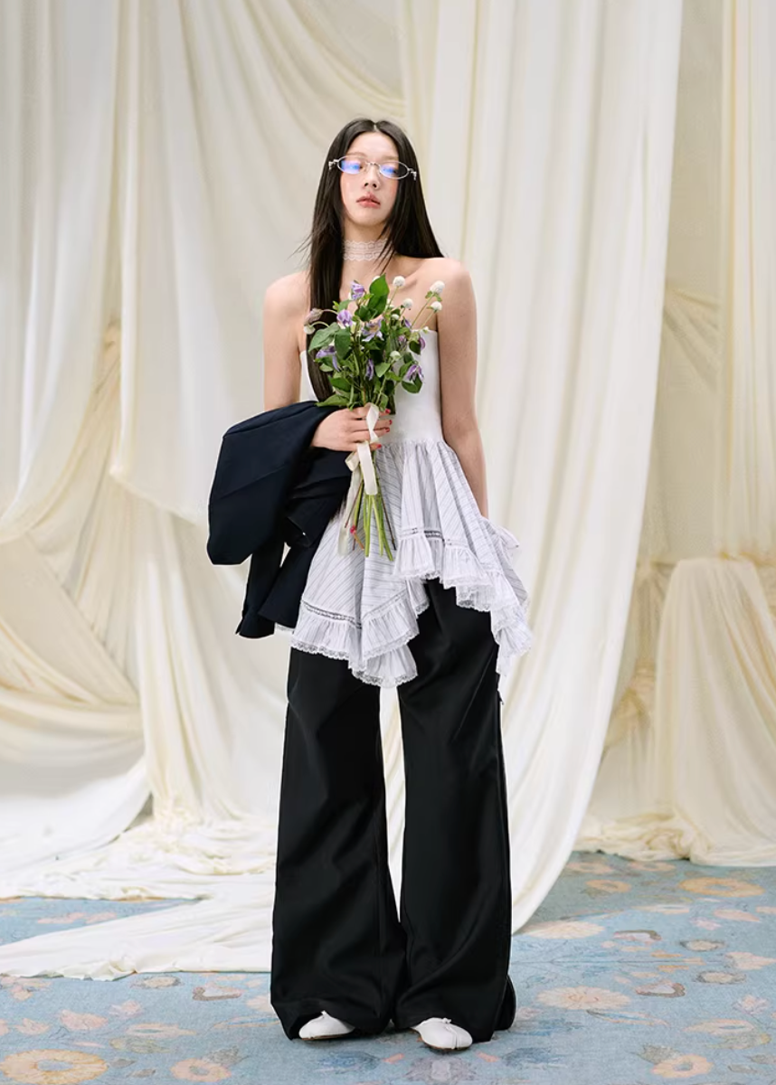 bootcut trousers women, wide leg pants women, korean fashion pants, summer work outfits, work outfits women office, casual work outfit women, aesthetic fashion outfit, modern feminine clothing, parisian style clothing, versatile trousers women, chic everyday outfit, lightweight pants women, minimal style trousers, elegant work outfit, refined casual wear, commuter outfit women, soft drape pants, stylish office outfit, spring wardrobe pants, effortless style trousers