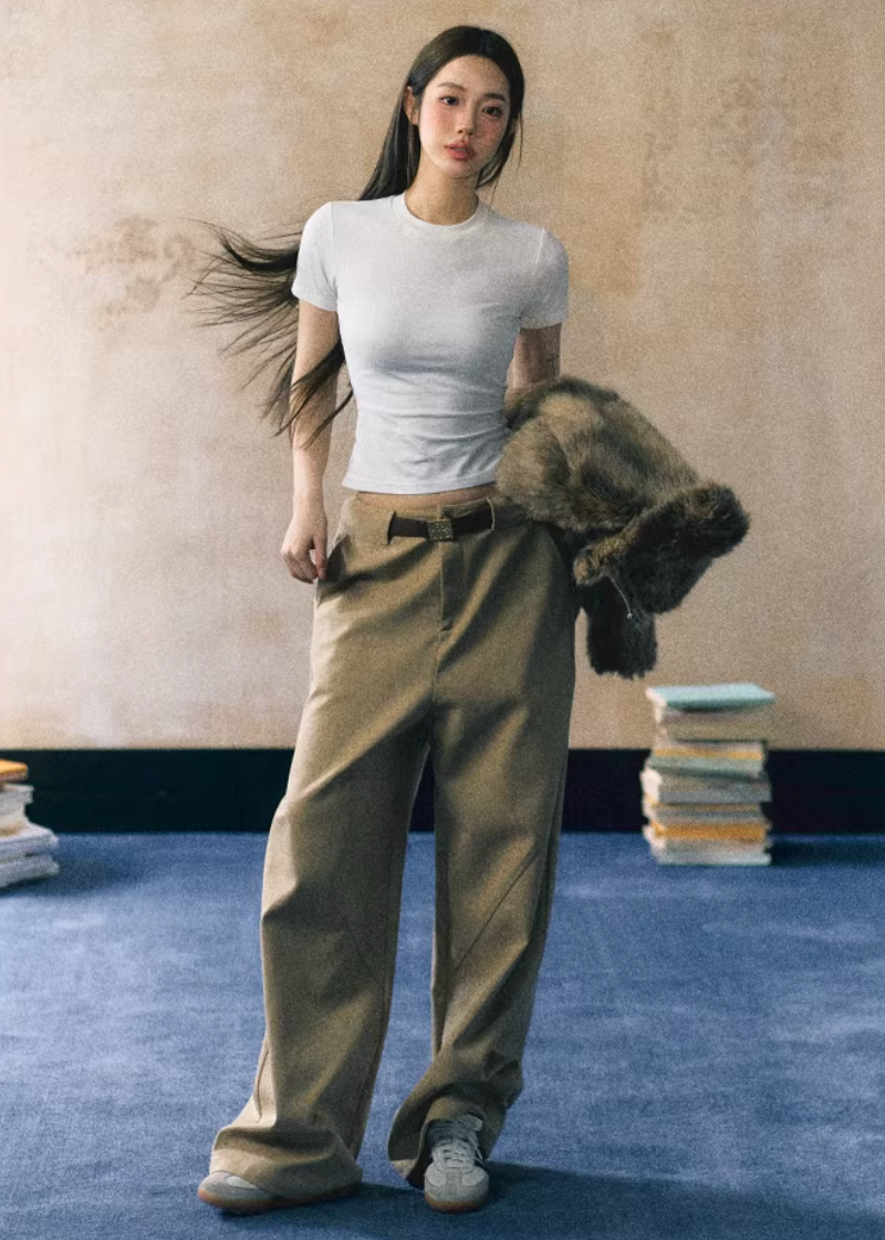 basic t shirt women, slim fit t shirt women, korean fashion top, summer outfits casual, summer outfit ideas, minimalist t shirt women, crew neck tee women, breathable cotton top, soft aesthetic outfit, modern feminine clothing, parisian style clothing, versatile everyday top, chic casual outfit, simple basic top, lightweight summer top, effortless style tee, refined casual wear, spring wardrobe essential, fitted tee women, everyday essential top