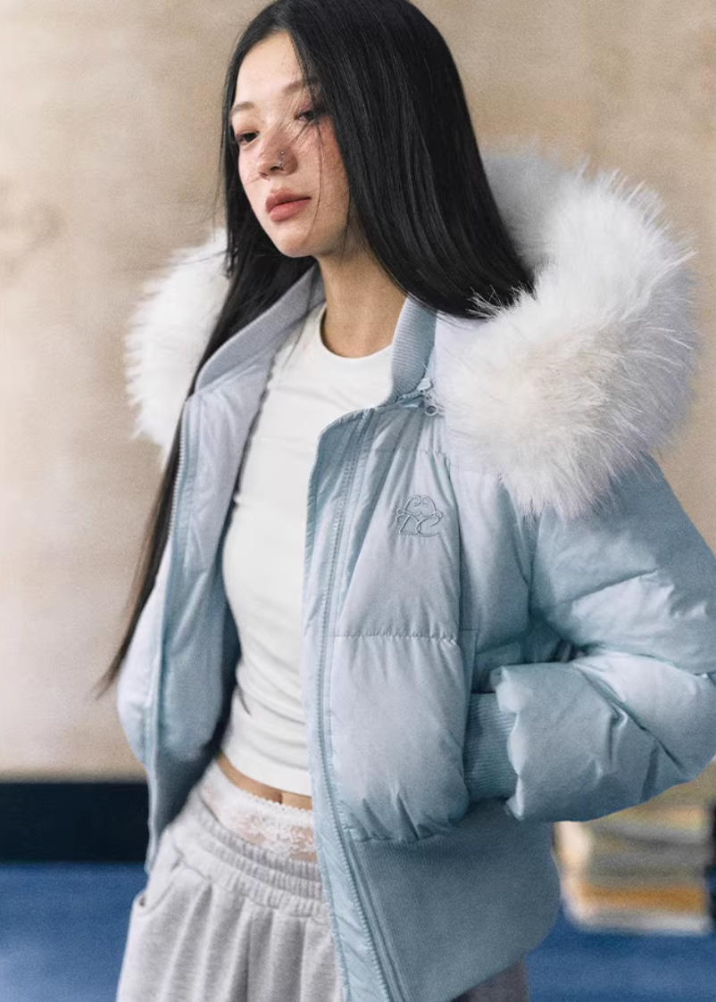 basic t shirt women, slim fit t shirt women, korean fashion top, summer outfits casual, summer outfit ideas, minimalist t shirt women, crew neck tee women, breathable cotton top, soft aesthetic outfit, modern feminine clothing, parisian style clothing, versatile everyday top, chic casual outfit, simple basic top, lightweight summer top, effortless style tee, refined casual wear, spring wardrobe essential, fitted tee women, everyday essential top