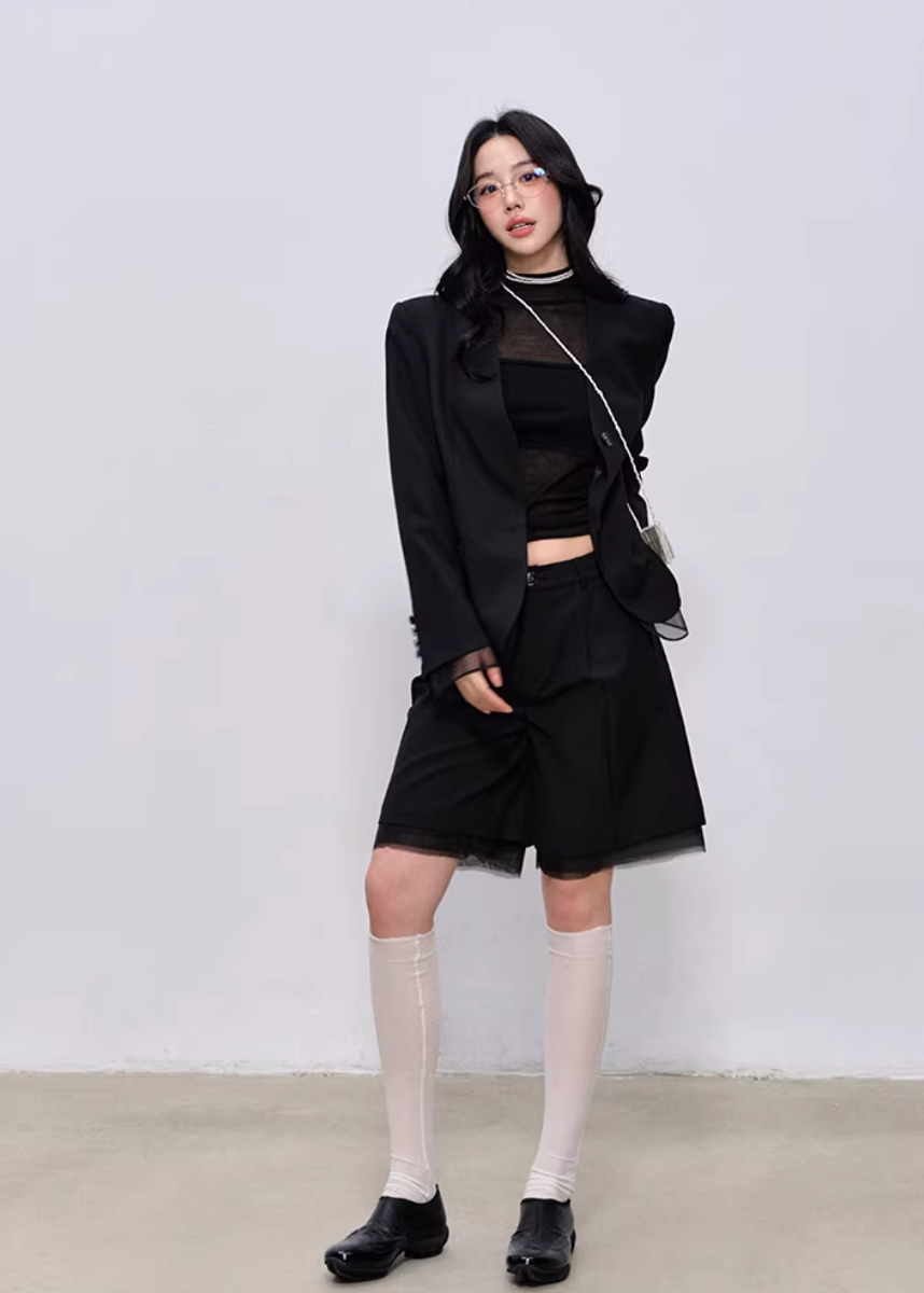 blazer shorts set women, two piece suit women, korean fashion set, summer work outfits women, work outfits women office, casual work outfit women, tailored blazer set, aesthetic fashion outfit, modern feminine clothing, parisian style clothing, chic office outfit, versatile two piece outfit, professional outfit women, minimal style suit, elegant work outfit, refined casual wear, commuter outfit women, lightweight summer suit, stylish office outfit, everyday work set
