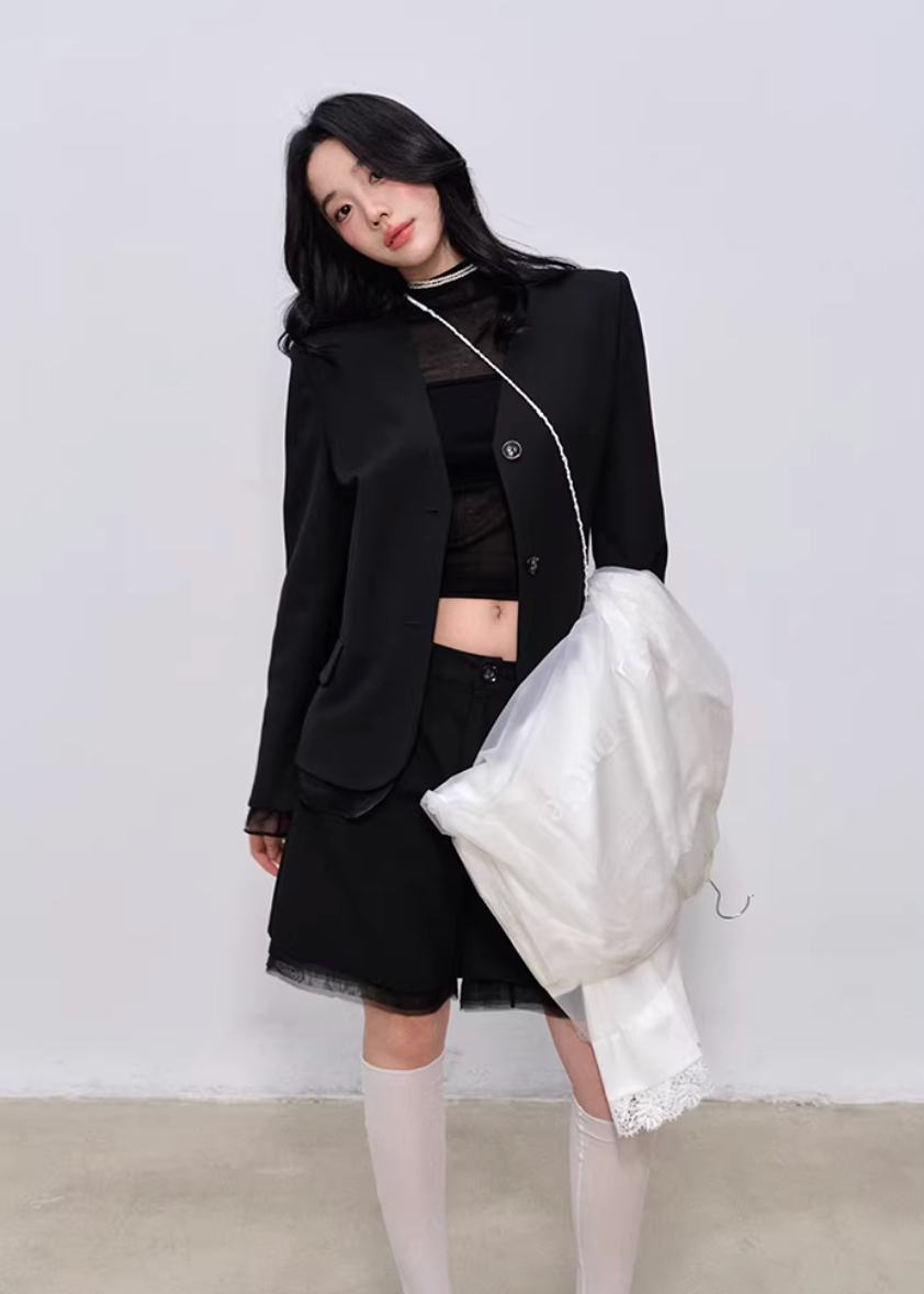 blazer shorts set women, two piece suit women, korean fashion set, summer work outfits women, work outfits women office, casual work outfit women, tailored blazer set, aesthetic fashion outfit, modern feminine clothing, parisian style clothing, chic office outfit, versatile two piece outfit, professional outfit women, minimal style suit, elegant work outfit, refined casual wear, commuter outfit women, lightweight summer suit, stylish office outfit, everyday work set