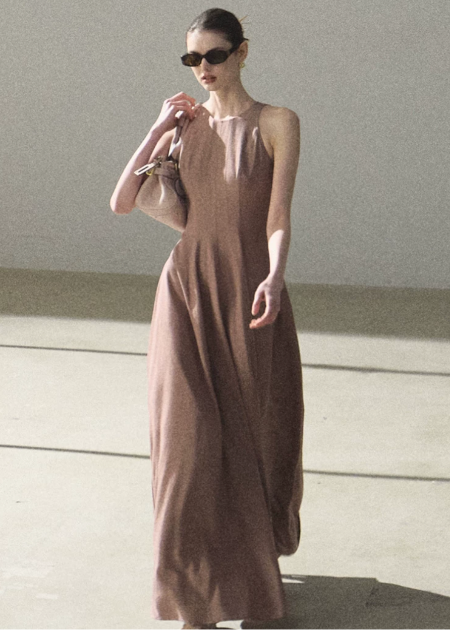 linen dress women, sleeveless summer dress, korean fashion dress, minimal outfit women, effortless outfit ideas, casual summer outfits, breathable linen dress, modern feminine clothing, parisian style clothing, versatile summer dress, chic everyday outfit, calm luxury fashion, lightweight dress women, elegant casual dress, refined minimal dress, summer wardrobe dress, feminine silhouette dress, natural fabric dress, clean line dress, simple elegant dress

