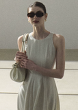 linen dress women, sleeveless summer dress, korean fashion dress, minimal outfit women, effortless outfit ideas, casual summer outfits, breathable linen dress, modern feminine clothing, parisian style clothing, versatile summer dress, chic everyday outfit, calm luxury fashion, lightweight dress women, elegant casual dress, refined minimal dress, summer wardrobe dress, feminine silhouette dress, natural fabric dress, clean line dress, simple elegant dress

