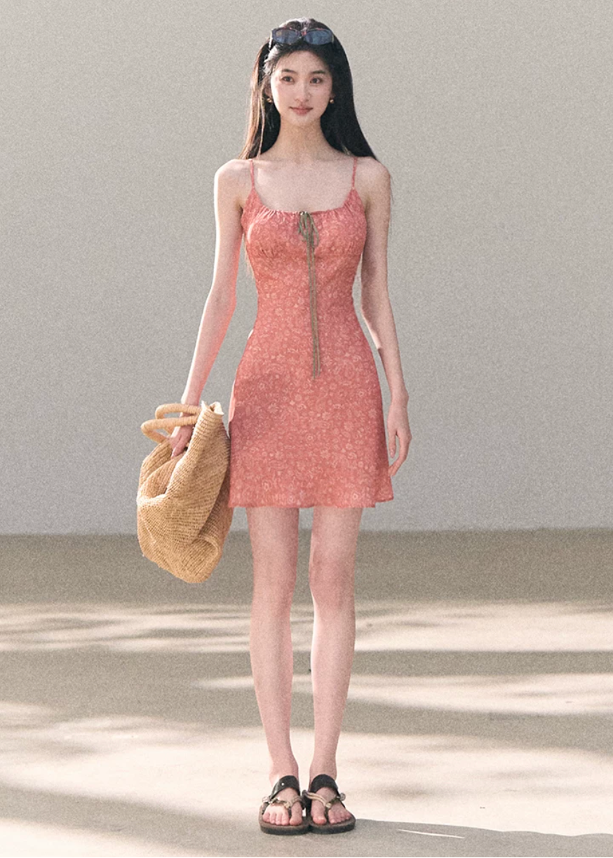 floral camisole dress women, summer slip dress, korean fashion dress, resort outfit women, minimal outfit women, effortless outfit ideas, casual summer outfits, lightweight summer dress, modern feminine clothing, parisian style clothing, versatile summer dress, chic everyday outfit, calm luxury fashion, breathable dress women, elegant casual dress, refined minimal dress, summer wardrobe dress, feminine silhouette dress, vacation dress women, natural style dress

