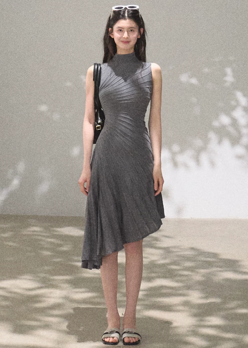 wool dress women, sleeveless midi dress, korean fashion dress, minimal outfit women, effortless outfit ideas, casual elegant dress, modern feminine clothing, parisian style clothing, refined minimal dress, versatile everyday dress, chic daily outfit, calm luxury fashion, lightweight wool dress, clean silhouette dress, timeless fashion dress, elegant work outfit, feminine silhouette dress, simple structured dress, soft drape dress, spring wardrobe dress


