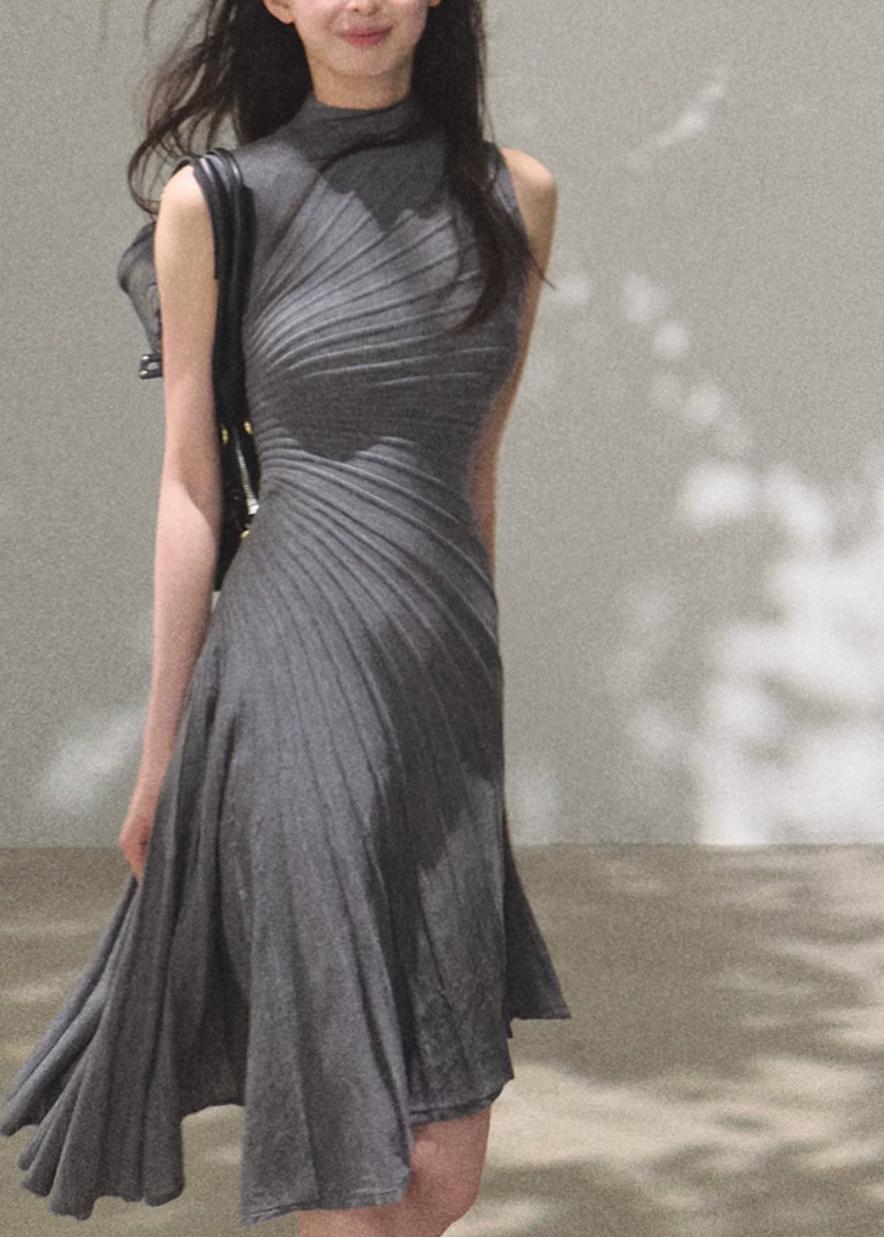 wool dress women, sleeveless midi dress, korean fashion dress, minimal outfit women, effortless outfit ideas, casual elegant dress, modern feminine clothing, parisian style clothing, refined minimal dress, versatile everyday dress, chic daily outfit, calm luxury fashion, lightweight wool dress, clean silhouette dress, timeless fashion dress, elegant work outfit, feminine silhouette dress, simple structured dress, soft drape dress, spring wardrobe dress

