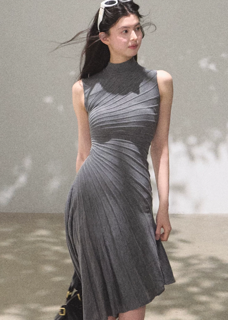 wool dress women, sleeveless midi dress, korean fashion dress, minimal outfit women, effortless outfit ideas, casual elegant dress, modern feminine clothing, parisian style clothing, refined minimal dress, versatile everyday dress, chic daily outfit, calm luxury fashion, lightweight wool dress, clean silhouette dress, timeless fashion dress, elegant work outfit, feminine silhouette dress, simple structured dress, soft drape dress, spring wardrobe dress

