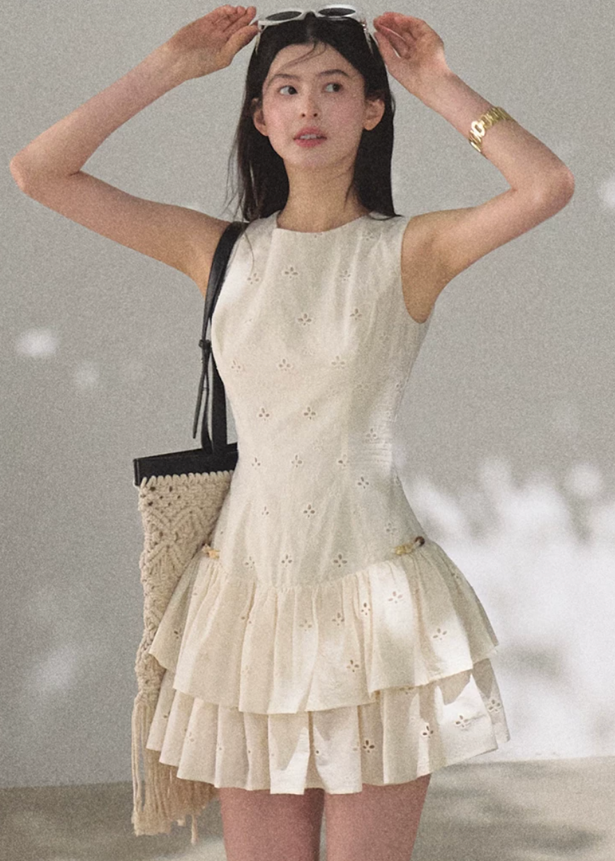 embroidered mini dress women, sleeveless summer dress, korean fashion dress, resort outfit women, minimal outfit women, effortless outfit ideas, casual summer outfits, lightweight summer dress, modern feminine clothing, parisian style clothing, versatile summer dress, chic everyday outfit, calm luxury fashion, breathable dress women, elegant casual dress, refined minimal dress, summer wardrobe dress, feminine silhouette dress, vacation dress women, natural style dress

